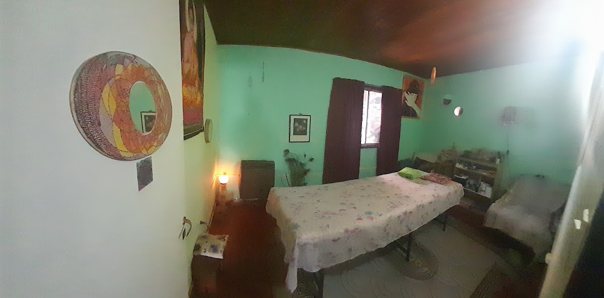 AHIMSA (masajes descontracturantes)