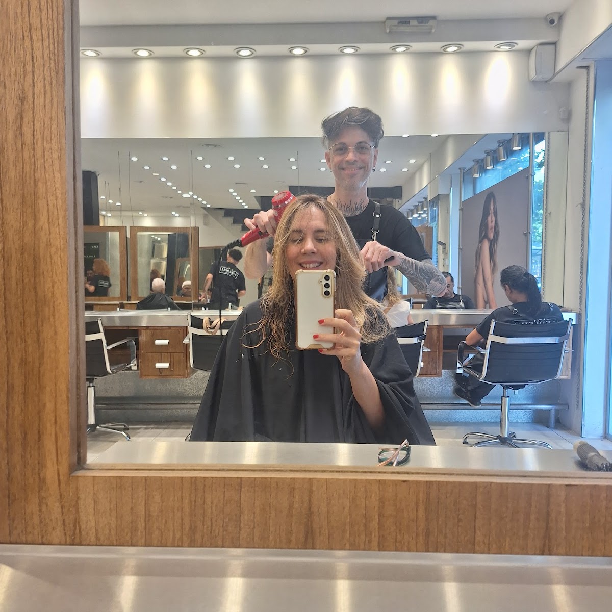 Leo Leiva Peluquería