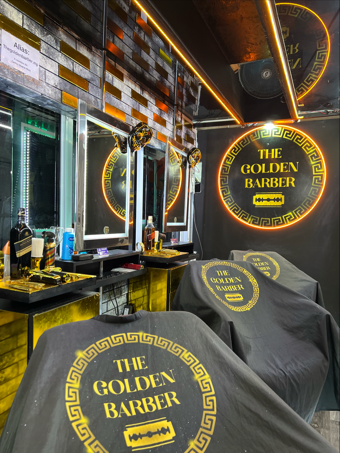 Logo de The Golden Barber